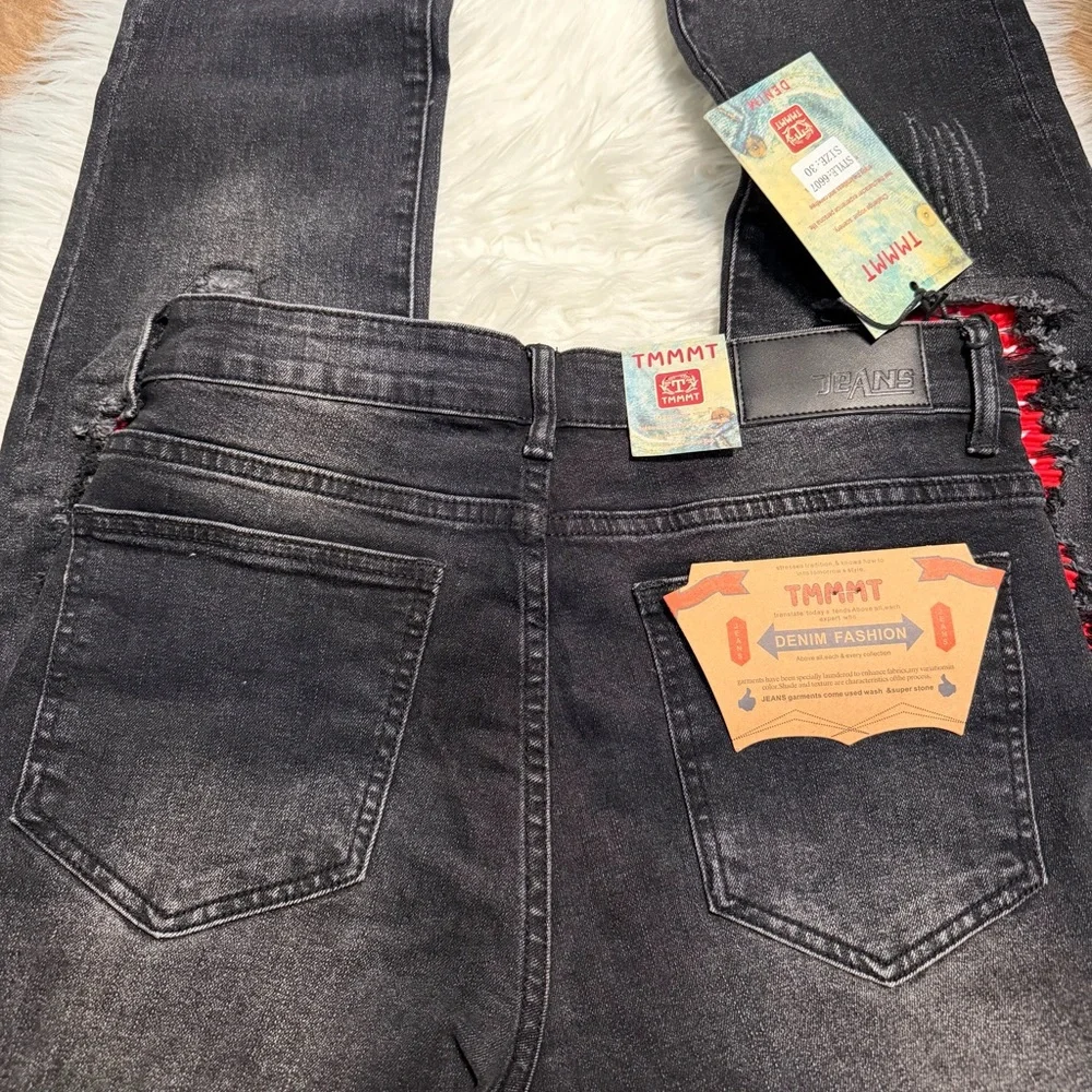 NWT TMMMT Men’s Black Distressed Jeans Red Paisley Patch Straight Leg 30